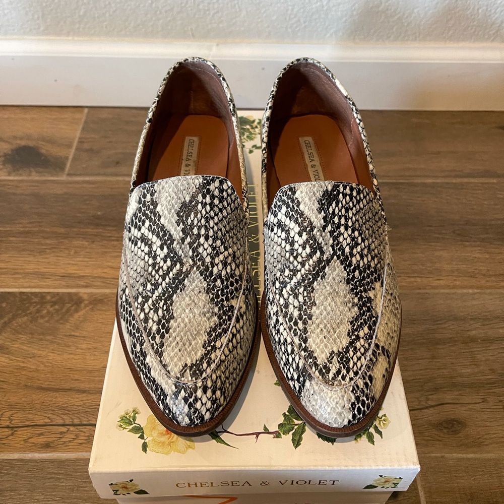 Chelsea & Violet snake skin loafer - Picture 2 of 5